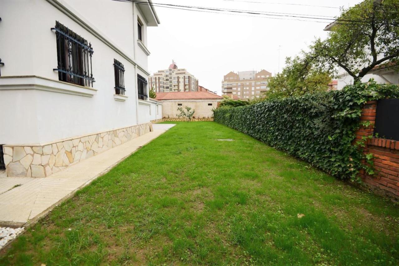 Willa Housing Leon Casa Con Jardin Zewnętrze zdjęcie